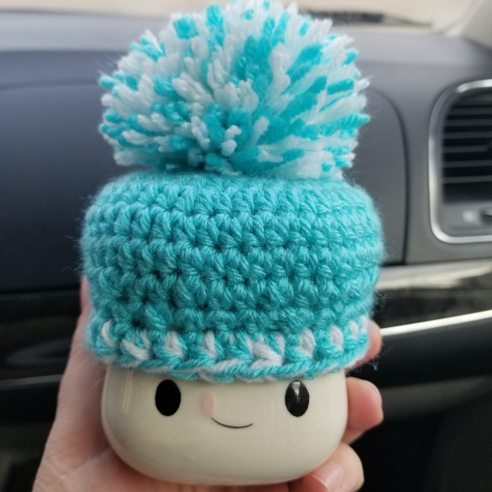 Marshmallow mug hat